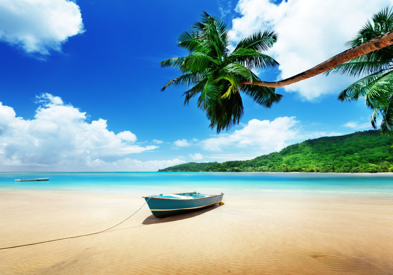 Plage sur l’île de Mahé aux Seychelles